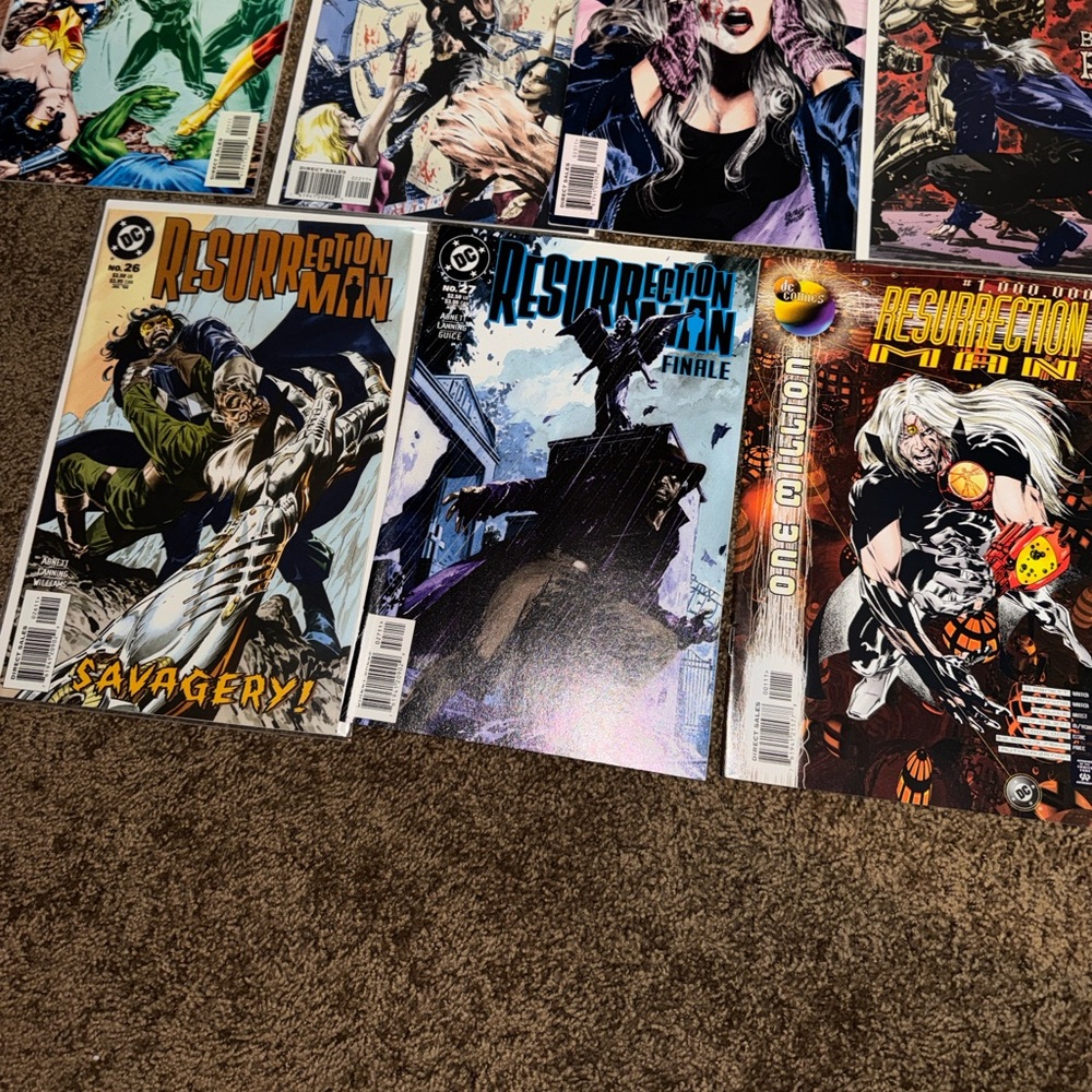 Huge DC Comics Resurrection Man Comic Lot - Picture 7 of 7